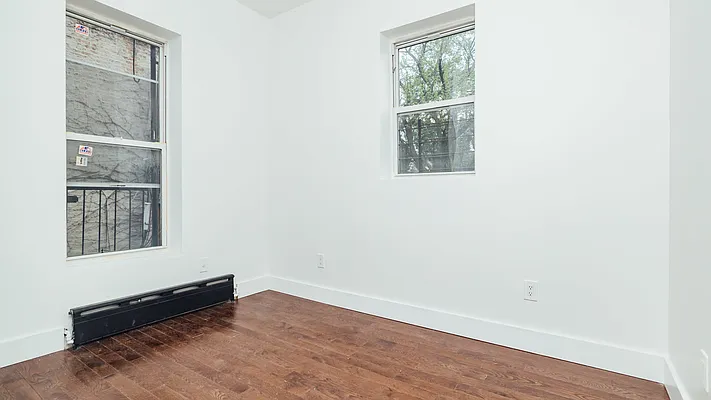 Rented by Nooklyn NYC LLC | media 7