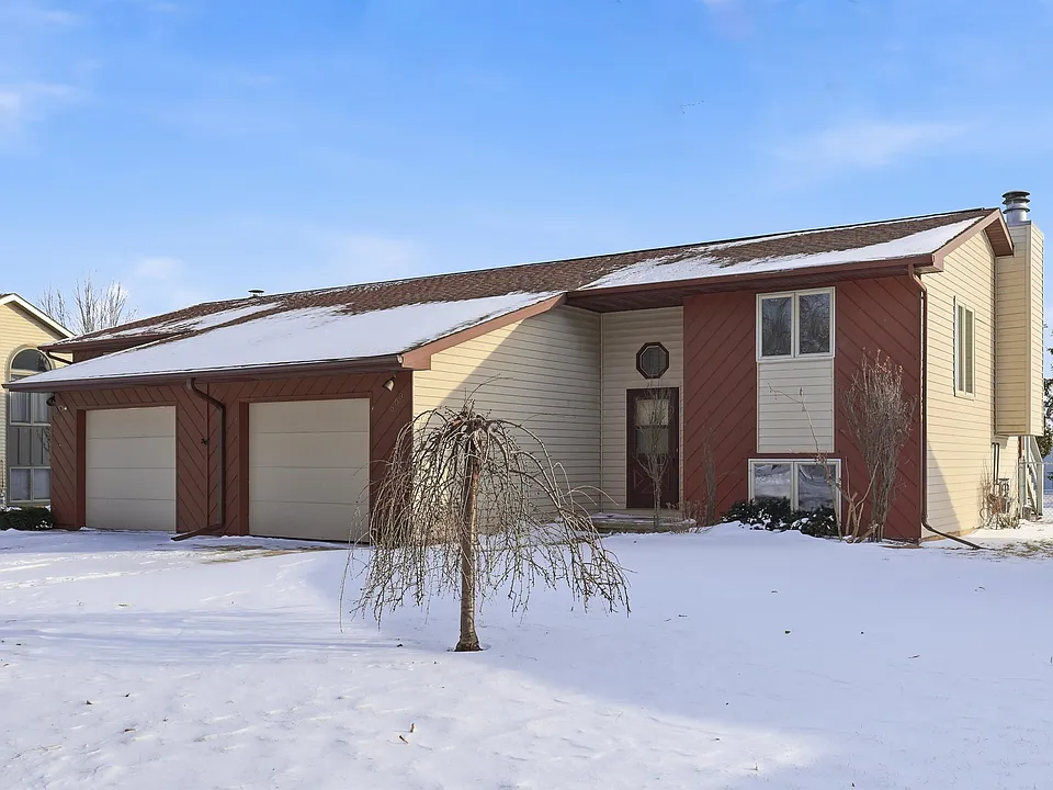 809 W Ridgeview Dr