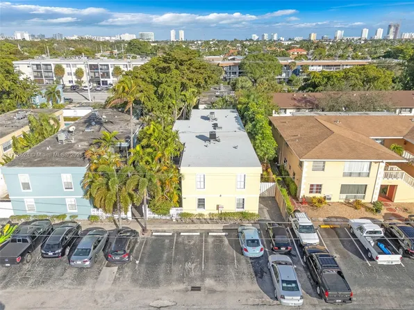 320 SE 10th Ave APT D, Pompano Beach, FL 33062
