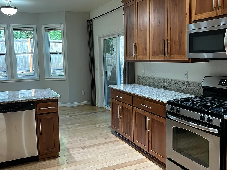 3377 Croisan Creek Rd S — Photo 14