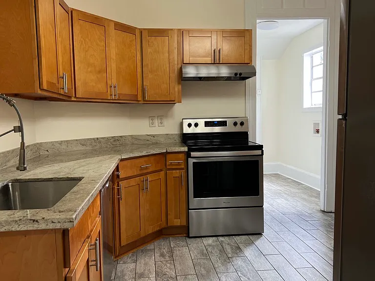 5715 Royal St #5715 — Photo 6