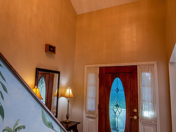 4th image of 442 Casey Ln