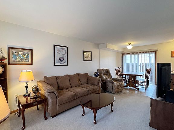 3rd image of 341 Mary Lee Dr