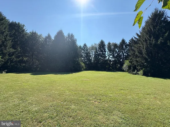 934 Village Rd, Lancaster, PA 17602