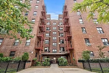 88-10 32nd Avenue, #106