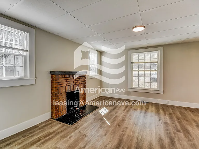 657370_004_wm_-_living_room_13577197.jpg