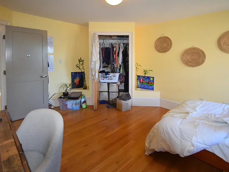51 Russell Rd — Photo 19