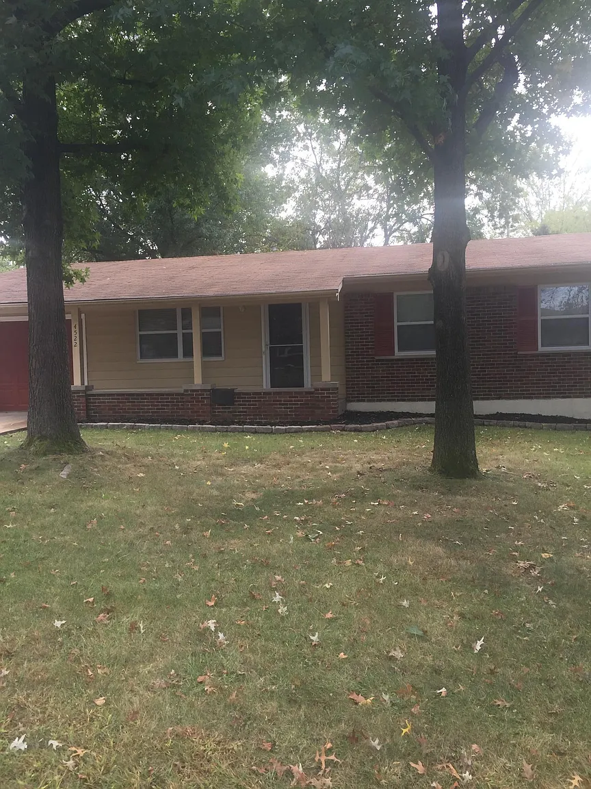 4522 Niagara Dr photo 1