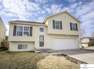14557 Grebe St, Bennington, NE 68007