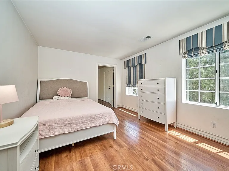 1089 Village Dr — Photo 39