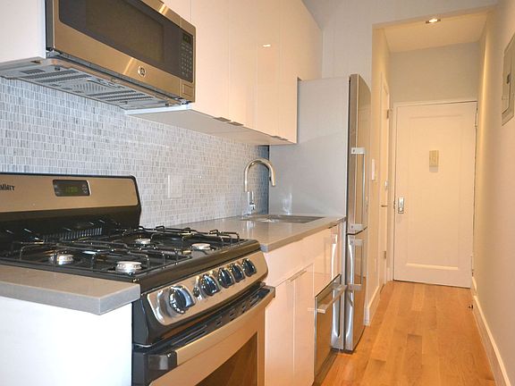 2nd image of 370 Columbus Ave APT 3H