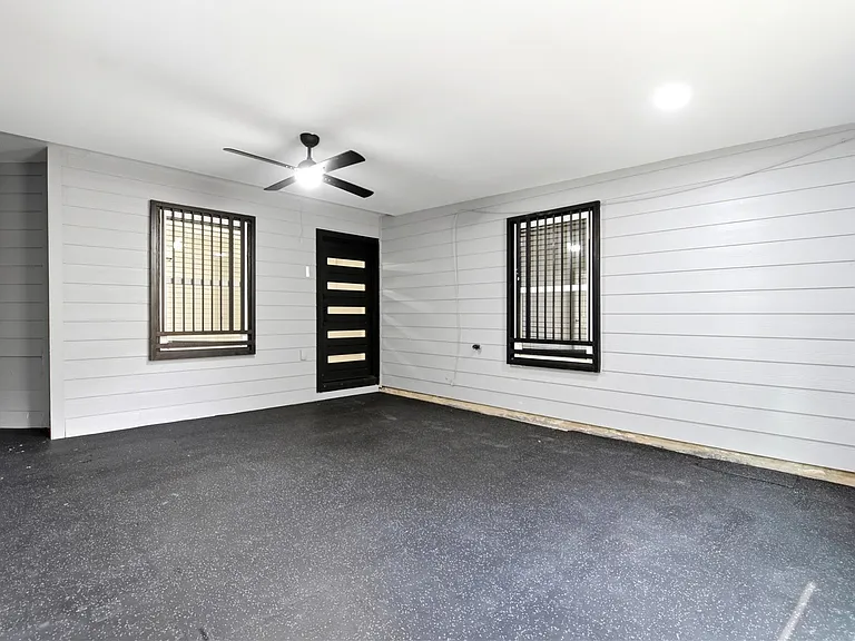 9403 Spaulding St — Photo 31