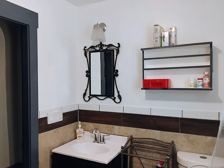 134 E 10th St #2 — Photo 7