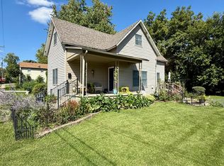 128 Halstead St, Lowell, IN 46356