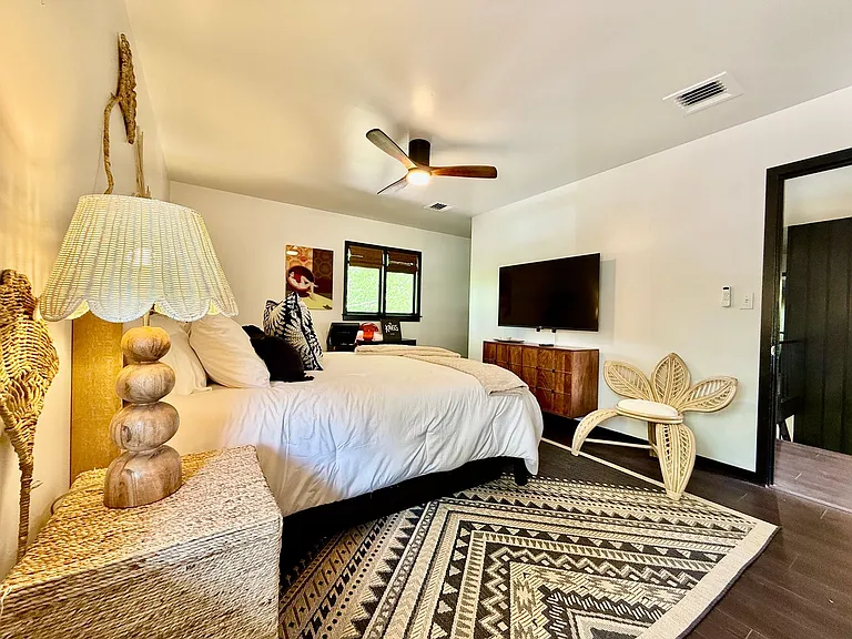 527 Valewood Ln — Photo 41