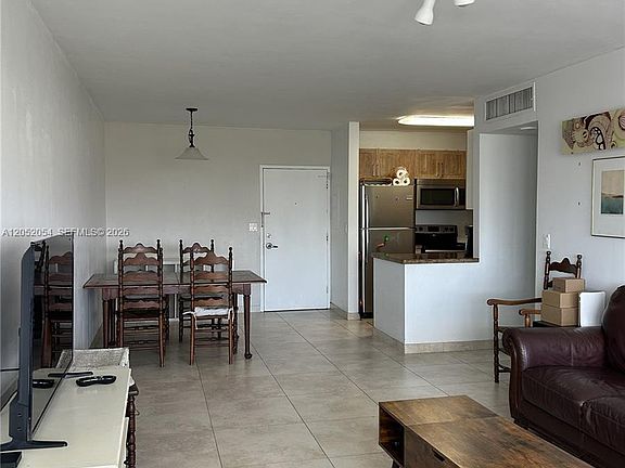 4th image of 7441 Wayne Ave APT 8R