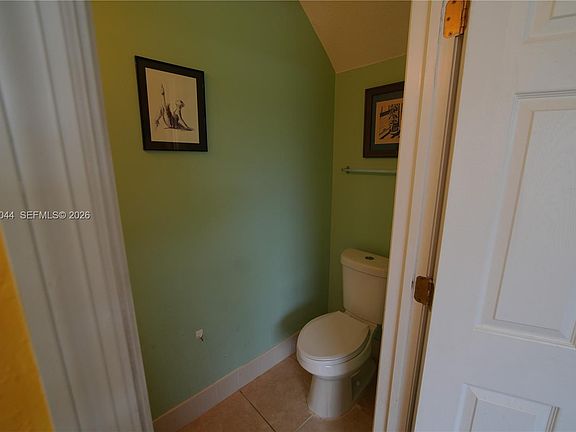5th image of 1430 SE 18th Pl