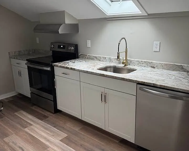 3541 Acushnet Ave #2 — Photo 2