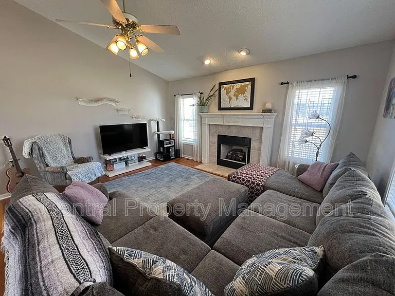 1014 Old Mill Rd — Photo 9