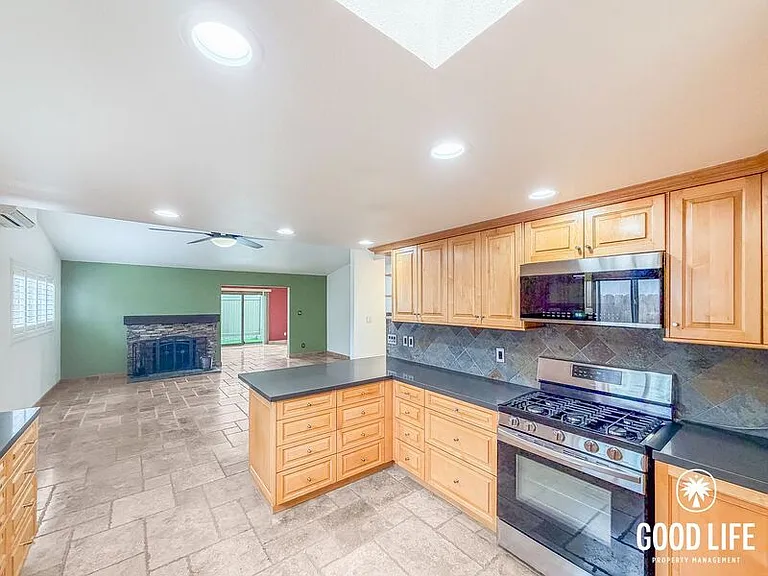 2726 Tonto Way — Photo 5