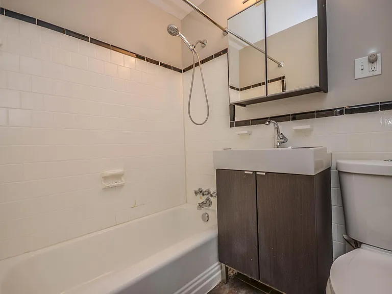 4840 Macarthur Blvd NW #404 — Photo 13