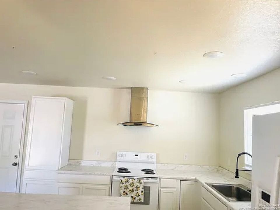 1st image of 503 Rasa Dr