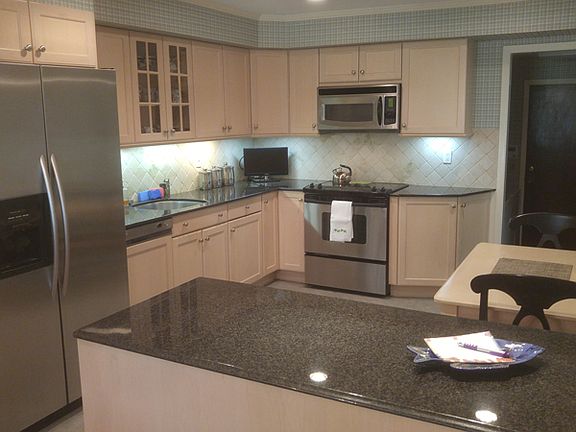 4th image of 29 Cedar Ln N