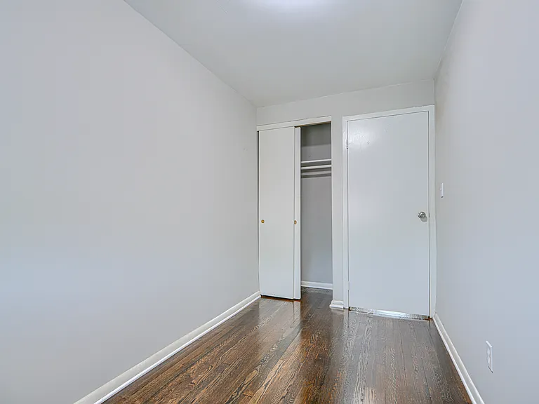 7842 Saint Boniface Ln — Photo 27