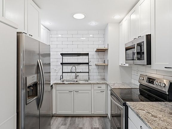 4th image of 283 Ley Dr