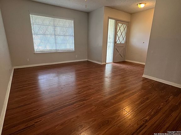 2nd image of 8431 Glen Ct