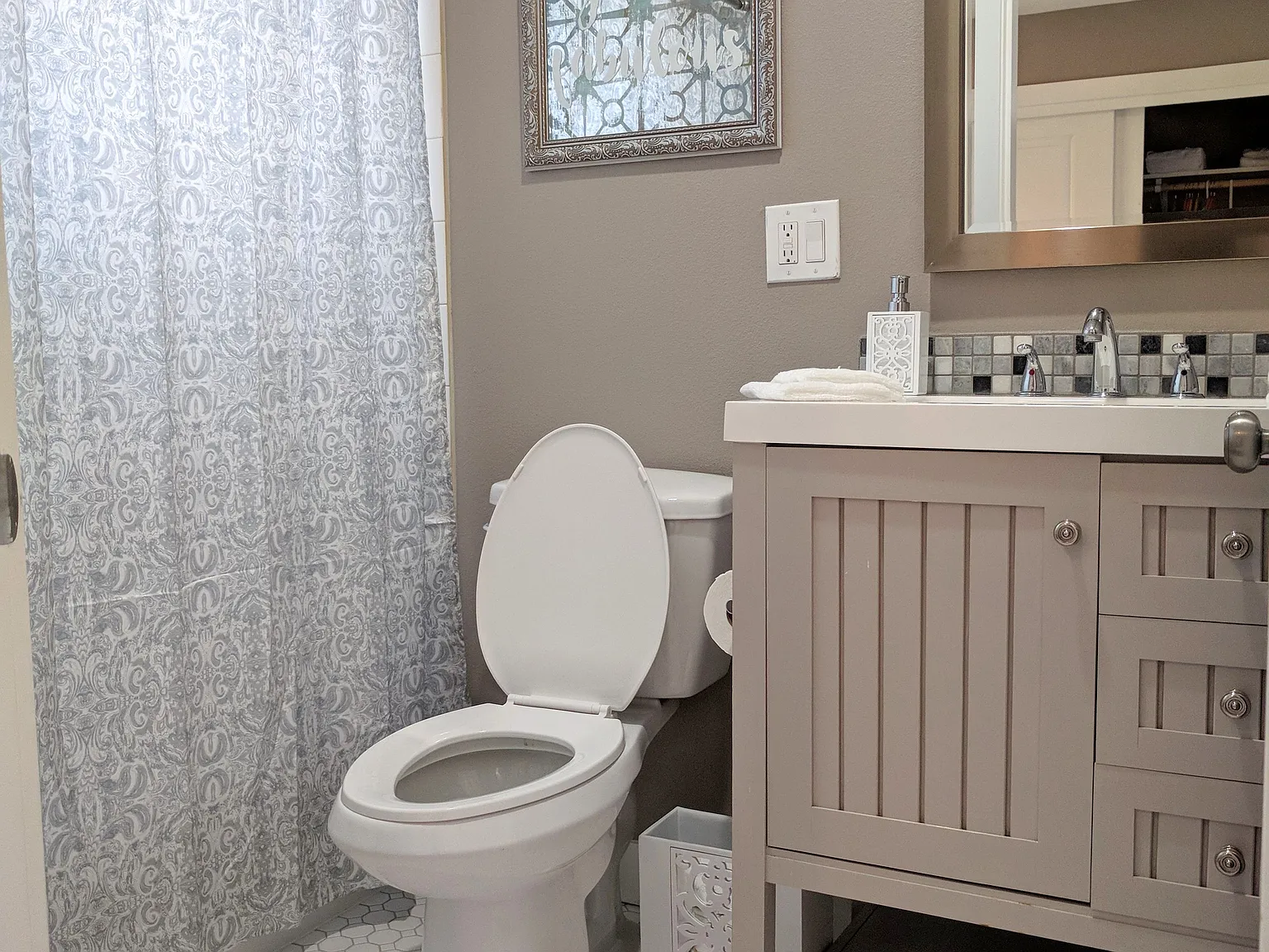 2 bed, 1050 sqft, $3,000 — Photo 4