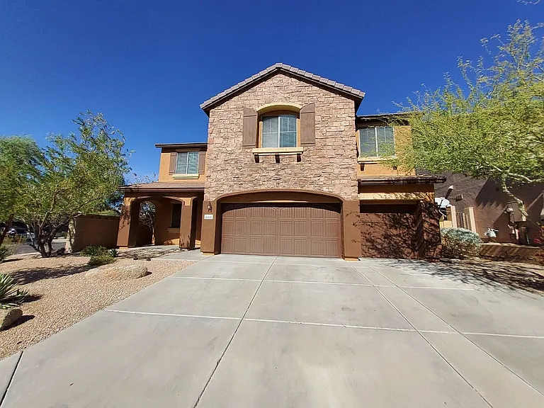 8998 W Plum Rd — Photo 1