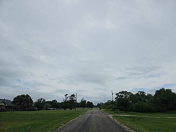 4th image of 767 Eagles Way