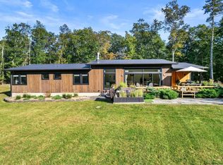 16 Stoll Rd, Saugerties, NY 12477