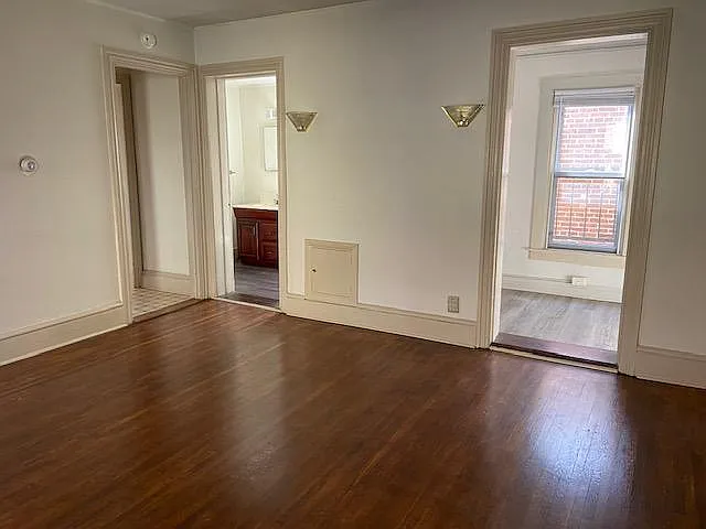 207 E Philadelphia Ave #5 — Photo 4