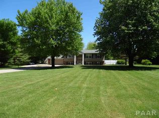 15744 Herberger Rd, Mackinaw, IL 61755