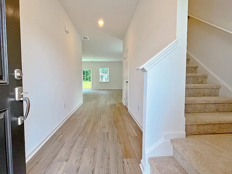 366 Golden Eagle Pkwy — Photo 13