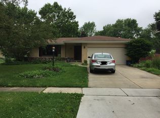 203 Center Pkwy, Yorkville, IL 60560