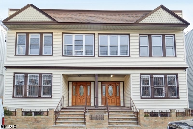 1st image of 814-816 S 19Th St