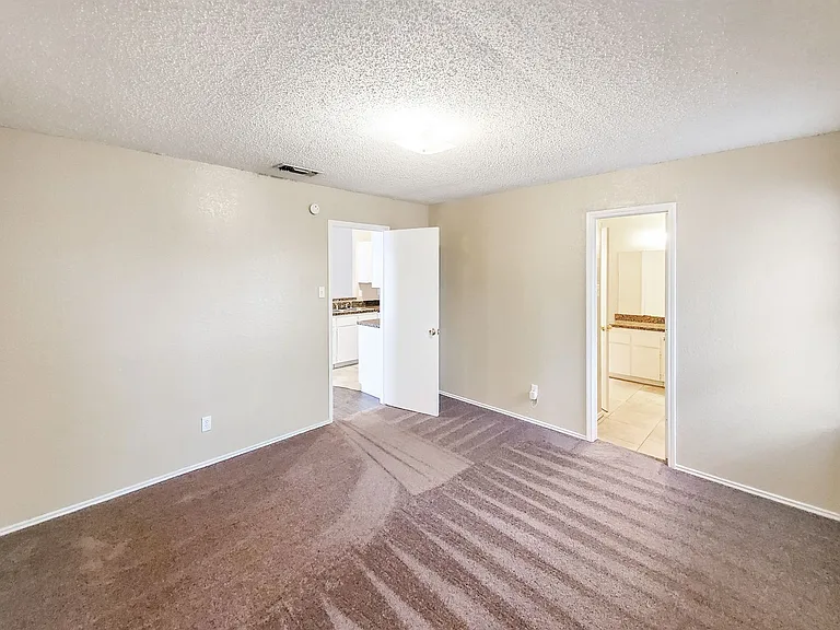 7507 Tiffany Meadows Ln — Photo 5