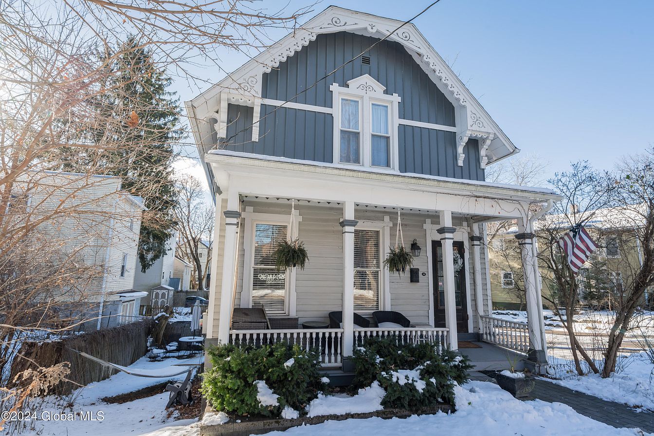 1st image of 98 Van Dam Street