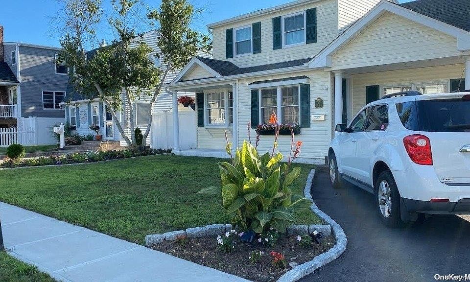 1st image of 30 East Drive