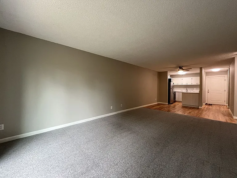 15827 NE Glisan St #1 — Photo 16