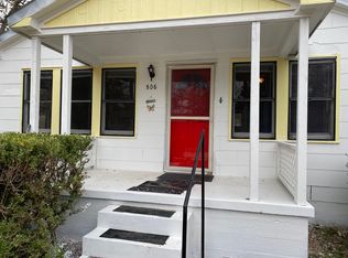 806 N Ave E, Elgin, TX 78621