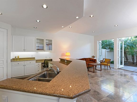 4th image of 538 Palomar Ave