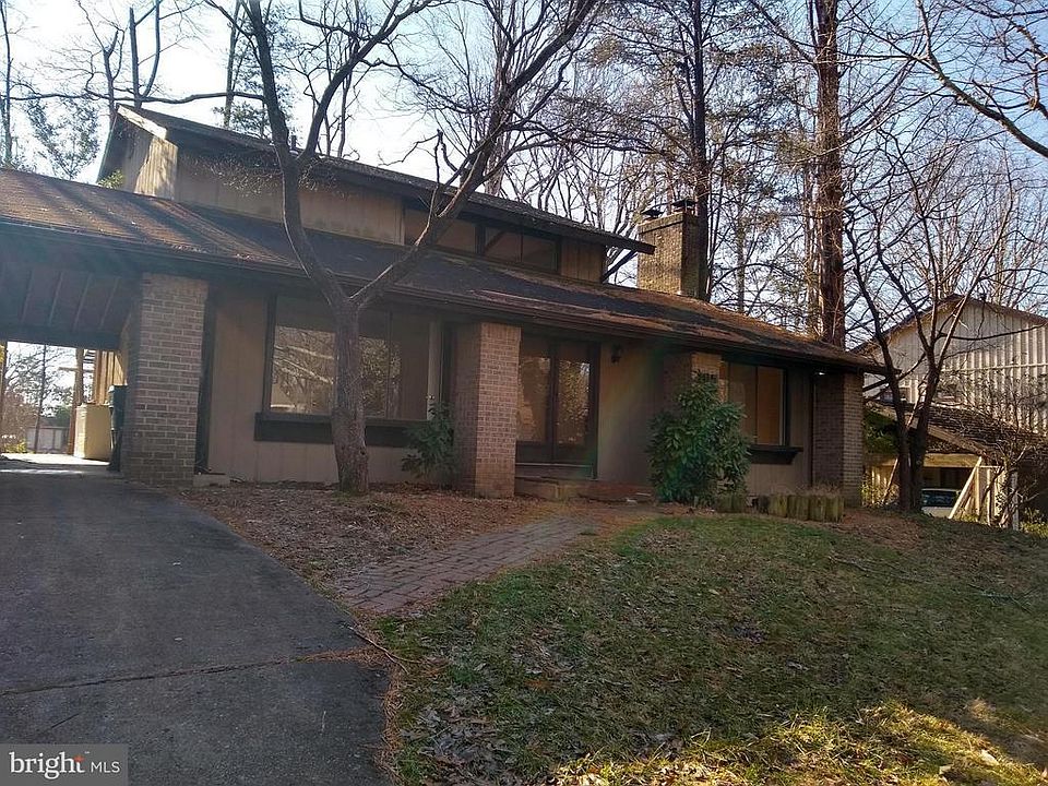 1st image of 10517 Arrowood St