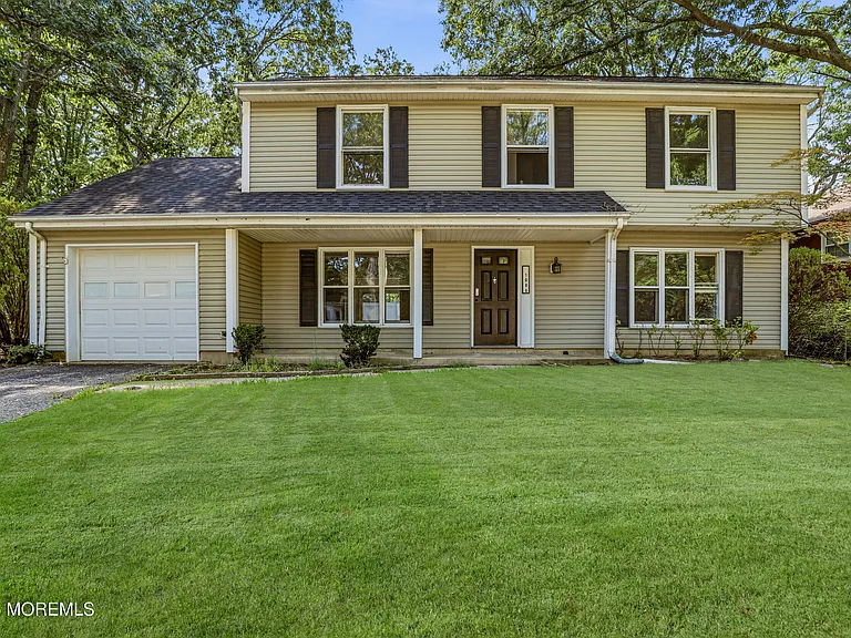 1006 Morris Ave — Photo 2