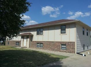2308 W 7th Ave APT B, Emporia, KS 66801