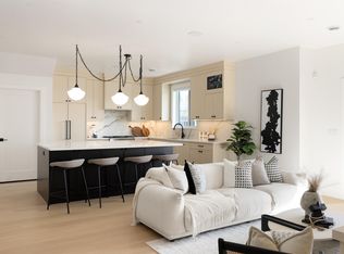 646 Girard Ave #103, Coquitlam, BC V3K1S8