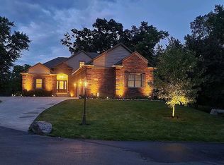 4208 Bay Shores Dr, Waterford, MI 48329